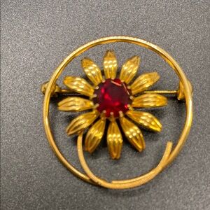 Elegant Vintage Gold Sunflower Brooch With Red Rhinestone Center